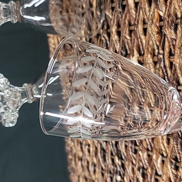 Set of (4) Liquor Cocktail Laurel (Gray Cut) by Anchor Hocking - Picture 5 of 9